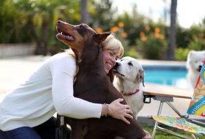 Dr. Mary Gardner, a veterinarian, co-founded an in-home pet hospice and euthanasia service called Lap of Love. Credit:  J. Emilio Flores for The New York Times