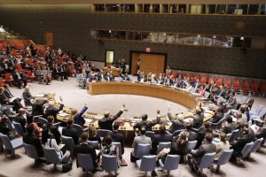 The Security Council unanimously adopts resolution establishing a monitoring system for Iran’s nuclear programme. UN Photo/Devra Berkowitz