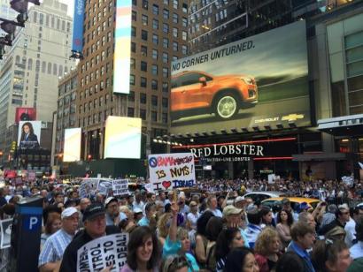 Times-Square-Iran[1]